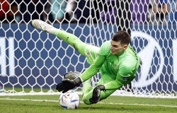 Thủ môn Croatia cản phá 3 quả phạt đền của Nhật Bản là ai?