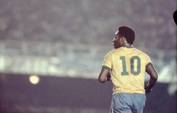 Pele và bí ẩn của chiếc áo số 10 nổi tiếng