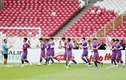 Tuyển Việt Nam làm quen sân Indonesia có mặt cỏ đẹp mê hồn khiến Mỹ Đình phải ganh tỵ