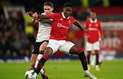 Vì sao Ten Hag chọn cầu thủ 17 tuổi Mainoo đá chính cho MU?