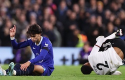 Joao Felix nhận thẻ đỏ ngay trận ra mắt Chelsea sau khi… tỏa sáng