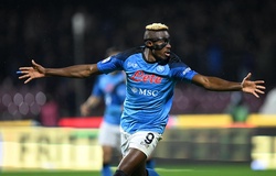 Napoli cán mốc 50 điểm và vô địch lượt đi Serie A