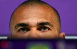 Cuộc sống trong tù của Dani Alves khiến các tù nhân tức giận