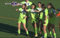 Huỳnh Như lập siêu phẩm, ăn mừng theo vũ điệu “See tình” gây sốt toàn thế giới