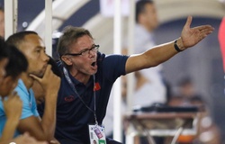 Khi nào HLV Troussier ra mắt, mục tiêu đầu tiên là gì?