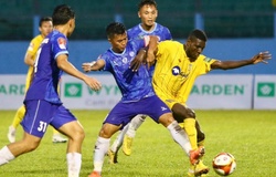 Kịch tính V.League: Hai bàn thắng phút bù giờ, SLNA đá 4 trận hòa cả 4