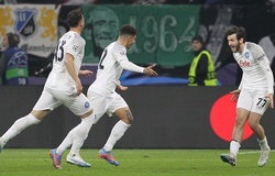 Napoli sút hỏng phạt đền vẫn tạo lợi thế lớn ở Champions League