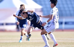 Nhìn Văn Toàn đá ở Hàn Quốc, NHM lo nghĩ về phiên bản của Quang Hải