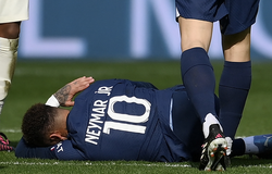 Chấn thương của Neymar ở PSG tăng đột biến so với tại Barca