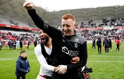 Kỳ lạ HLV chưa có bằng tạo nên chuỗi bất bại dài nhất châu Âu