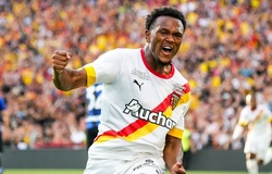 Vượt qua Mbappe, Openda lập hat-trick nhanh nhất thế kỷ ở Ligue 1