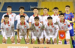 CĐV Việt Nam lo lắng cho "giấc mơ World Cup" của HLV Philippe Troussier