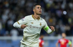 Ronaldo lập cú đúp và đạt “con số kép” bàn thắng ở Al Nassr