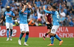 Napoli phải hoãn ăn mừng vô địch Serie A một cách khó tin