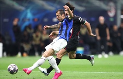 Inter là đội đầu tiên có 2 lão tướng ghi bàn ở Champions League