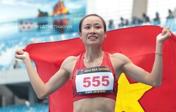 Huỳnh Thị Mỹ Tiên dành tặng tấm HCV SEA Games cho người thầy của mình