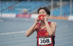 Nguyễn Trung Cường nghẹn ngào với tấm HCV, cảm ơn người vợ đã cùng anh vượt qua khó khăn