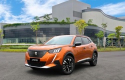 THACO AUTO tặng xe Peugeot 2008 cho vận động viên điền kinh Nguyễn Thị Oanh