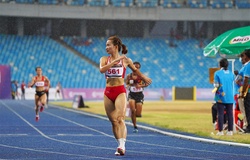 Gây sốc trên đường chạy SEA Games 32, Nguyễn Thị Oanh đi vào thơ và nhạc