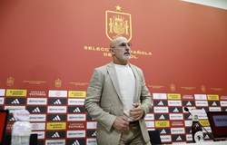 Tây Ban Nha công bố đội hình đá bán kết Nations League bằng… áp phích bầu cử