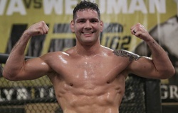 UFC 292: Cựu vương Chris Weidman trở lại sàn đấu ở tuổi 38 sau cú gãy chân