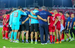 Lý do tân binh tuyển Việt Nam bị vấn đề sức khỏe sau trận gặp Hong Kong (Trung Quốc)