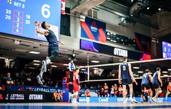 Trực tiếp bóng chuyền VNL 2023: Mỹ vs Serbia