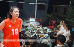 Về nhà chuyền hai Lâm Oanh cùng lắng nghe những cảm xúc dâng trào Chung kết AVC Challenge Cup 2023