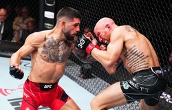 Hạ Josh Emmett, Ilia Topuria muốn thử lửa ngay với Max Holloway và Alexander Volkanovski