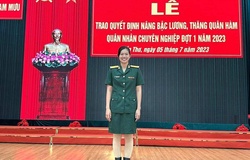 Siêu kình ngư Ánh Viên khoe thăng hàm Trung tá, dân mạng chúc mừng rần rần