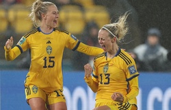 Nữ Thuỵ Điển ngược dòng giành chiến thắng vào phút cuối ở World Cup
