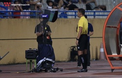 VAR lần đầu áp dụng ở V.League: Có quá cồng kềnh?