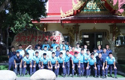 U23 Việt Nam viếng đền nổi tiếng ở Thái Lan cầu may trước trận gặp U23 Lào