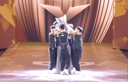 Hủy diệt T1 ở chung kết, GEN bảo vệ thành công ngôi vô địch LCK Mùa Hè