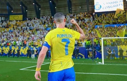 Chiêm ngưỡng Ronaldo kiến tạo tuyệt đỉnh bằng đánh gót cho Al Nassr