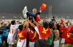 Cách mua vé xem HLV Calisto cùng dàn sao vô địch AFF Cup 2008 tái xuất trên sân Thống Nhất