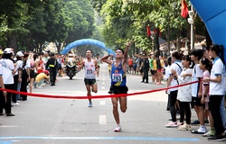 Hai VĐV SEA Games so tài hấp dẫn ở giải chạy báo Hànộimới mở rộng 2023