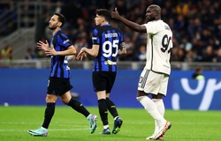 Phản ứng lạnh lùng của Lautaro Martinez đối với Lukaku trước trận Inter-Roma