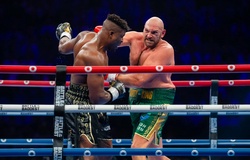 Tyson Fury dời lịch thống nhất đai với Oleksandr Usyk: Cũng vì Francis Ngannou