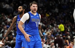 Chuỗi điểm thần kỳ 30-0 vẫn không mang về chiến thắng cho Luka Doncic và Dallas Mavericks