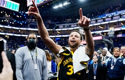 Tung “cú ném ma thuật” nhấn chìm Boston Celtics: Khi niềm vui trở lại với Stephen Curry