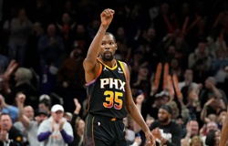 Chiến thuật lấy công bù thủ giúp Phoenix Suns ngược dòng đi vào lịch sử NBA