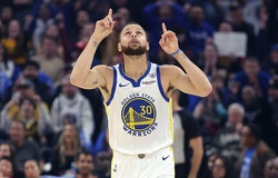 Golden State Warriors đại thắng Atlanta Hawks sau 7 ngày nghỉ thi đấu vì trợ lý HLV qua đời