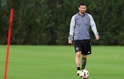 Messi bất ngờ xuất hiện trên sân tập, báo tin vui cho Inter Miami