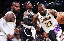 LeBron James hoá thân thành Curry với 9 quả 3 điểm, sánh vai cùng Jordan với trận đấu kỷ lục