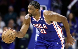 Joel Embiid tái xuất ấn tượng với diện mạo mới, thú nhận đã "trầm cảm" vì chấn thương