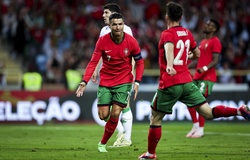 Bàn thắng ngoạn mục của Ronaldo, 20 năm sau lần đầu tiên khoác áo Bồ Đào Nha