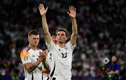 Thomas Muller cảnh báo đội nhà không được cao hứng sau trận Scotland