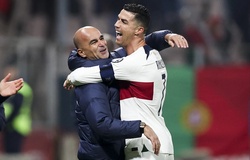 Giữa làn sóng chỉ trích, HLV Bồ Đào Nha làm điều bình thường với Ronaldo