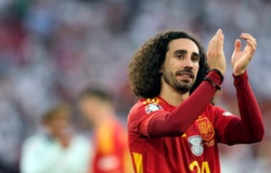 Cucurella hứa hẹn chơi sốc với mái tóc đặc biệt nếu Tây Ban Nha vô địch EURO